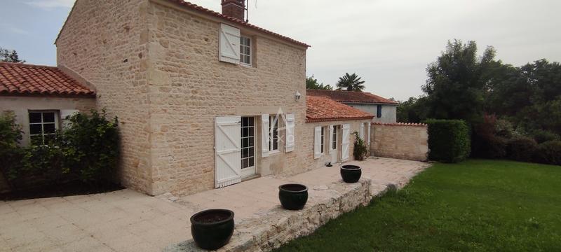 Maison en pierre - 149 m² - 7 pièces