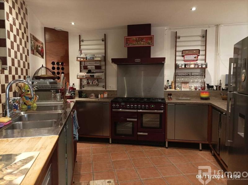 Loft - 376 m² - 7 pièces