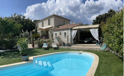 Maison - 190 m² - 7 pièces