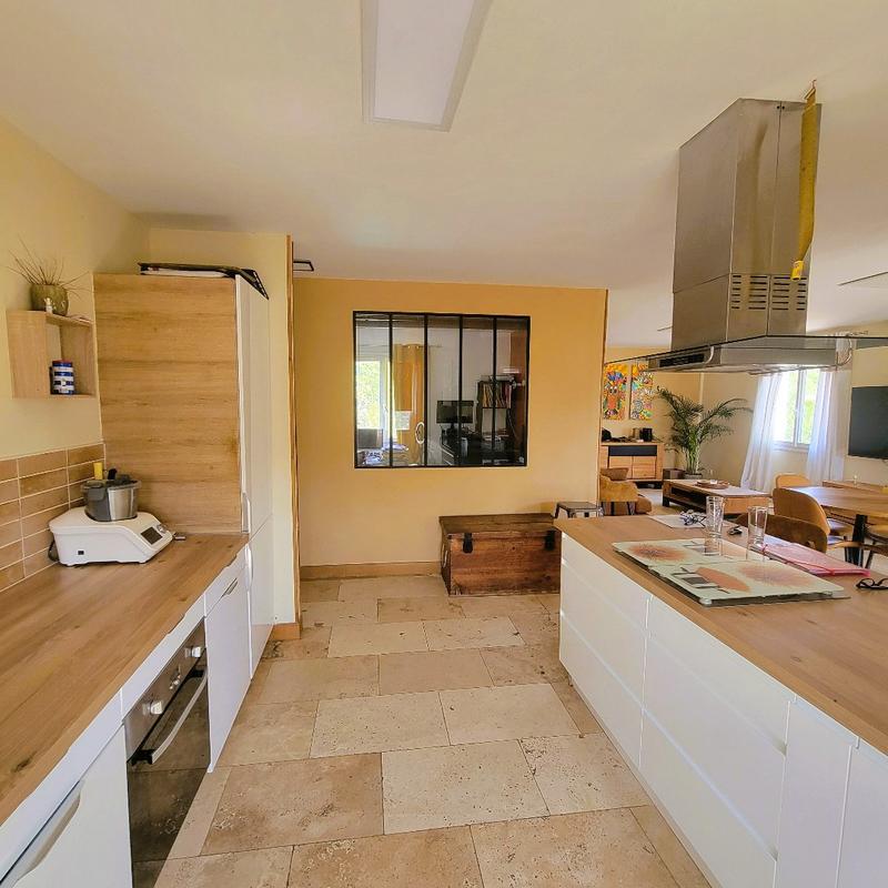 Maison - 300 m² - 10 pièces