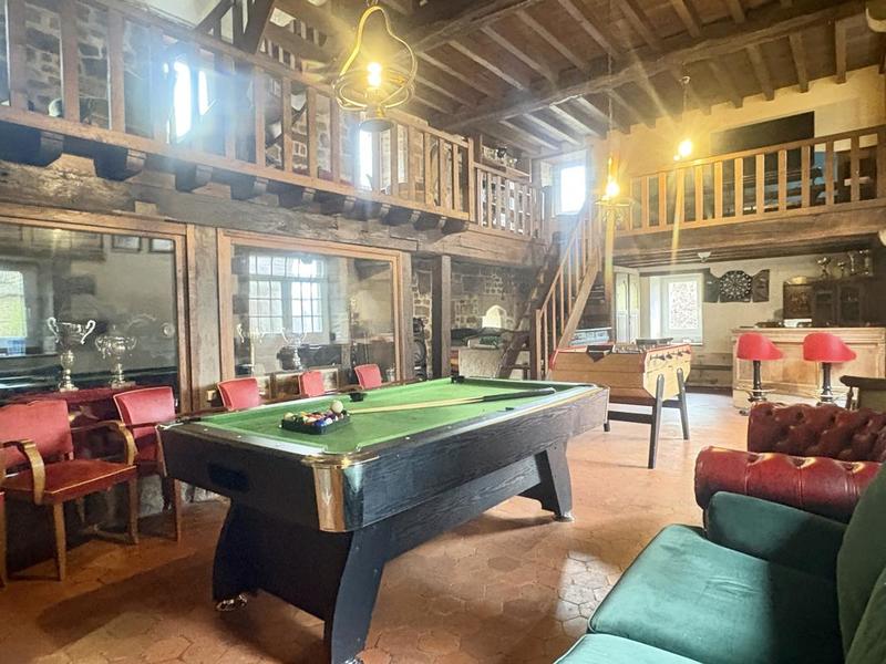 Maison - 245 m² - 40 pièces