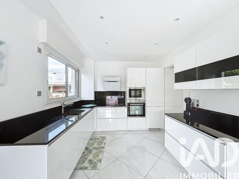 Appartement - 106 m² - 4 pièces