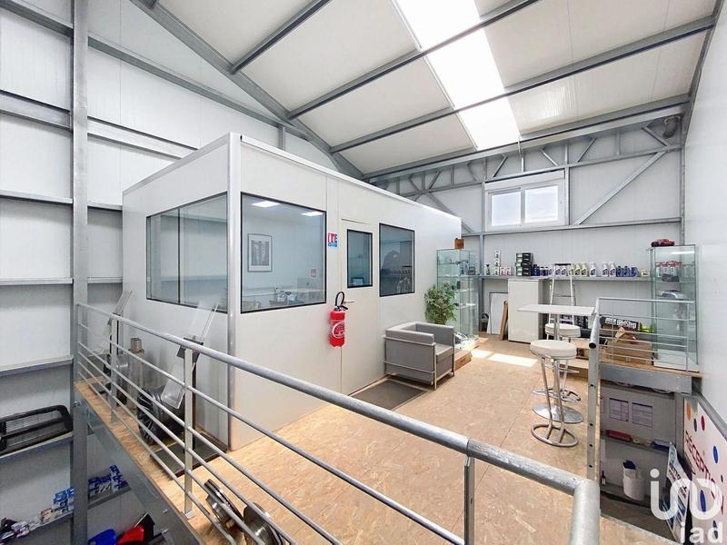 Local commercial - 204 m²