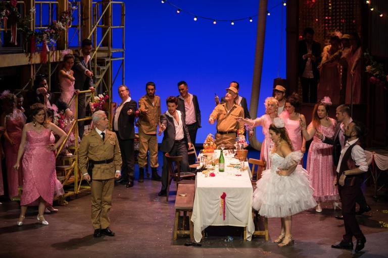 Projection d’un opéra l’élixir d’amour de Donizetti