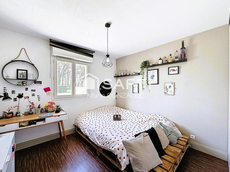 Maison - 141 m² - 8 pièces