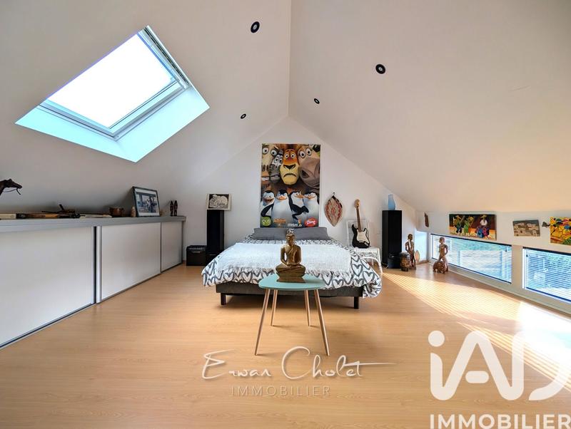 Maison - 246 m² - 7 pièces