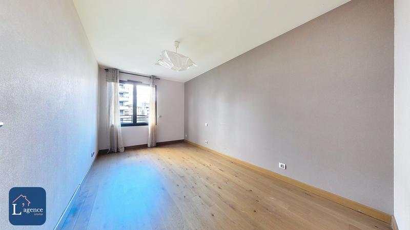 Appartement - 133 m² - 4 pièces