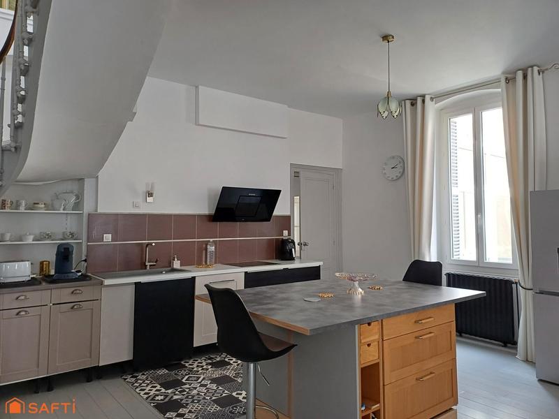 Maison - 226 m² - 7 pièces