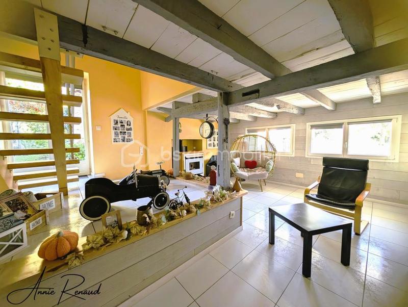 Demeure - 299 m² - 10 pièces