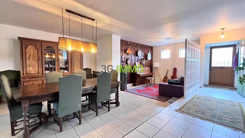 Maison - 224 m² - 8 pièces