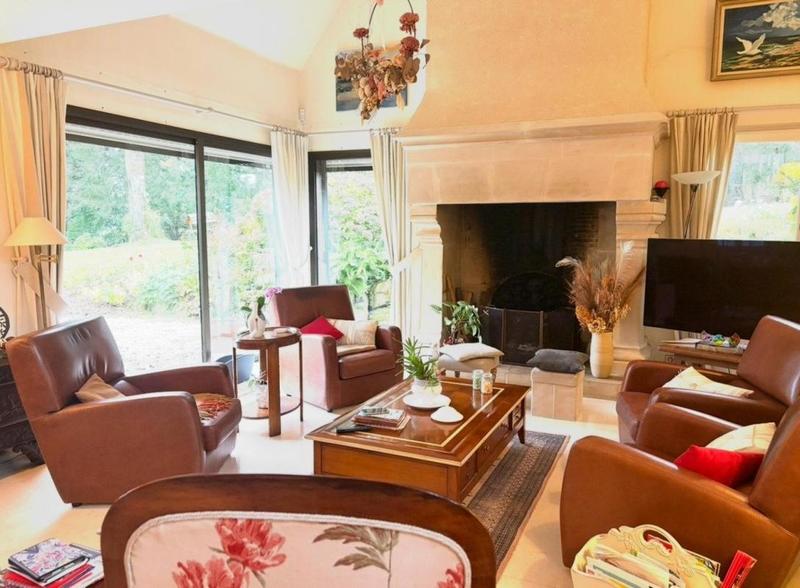 Demeure - 200 m² - 8 pièces