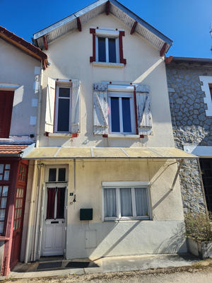 Maison - 100 m² - 6 pièces