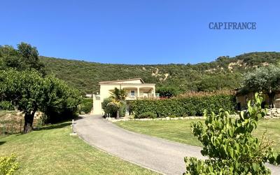 Maison - 192 m² - 7 pièces