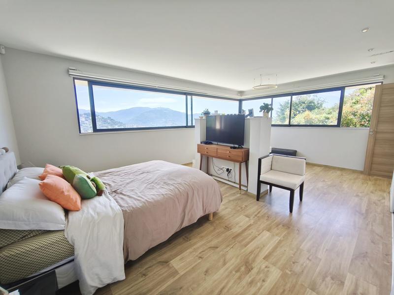 Maison - 180 m² - 5 pièces