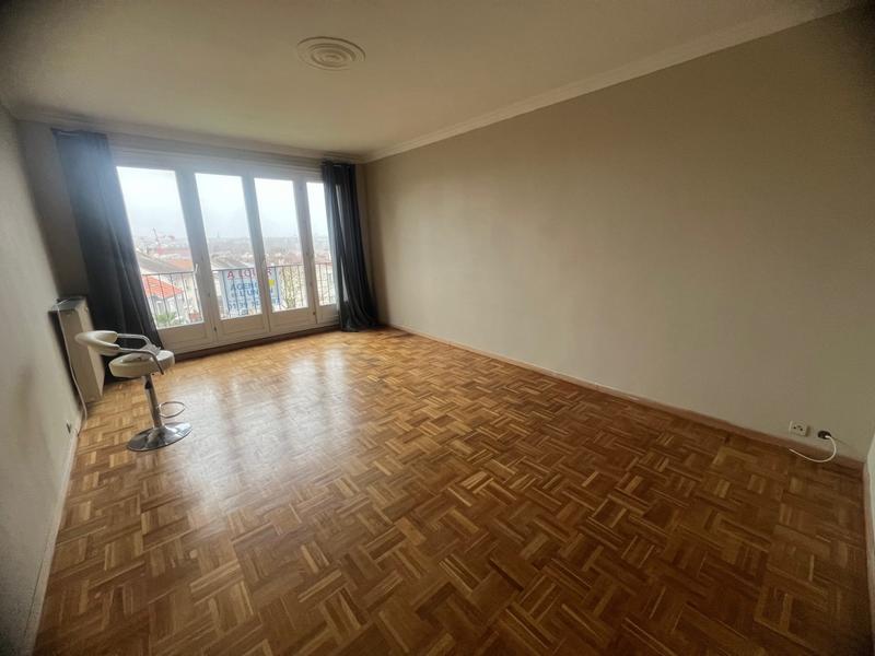 Appartement - 81 m² - 4 pièces