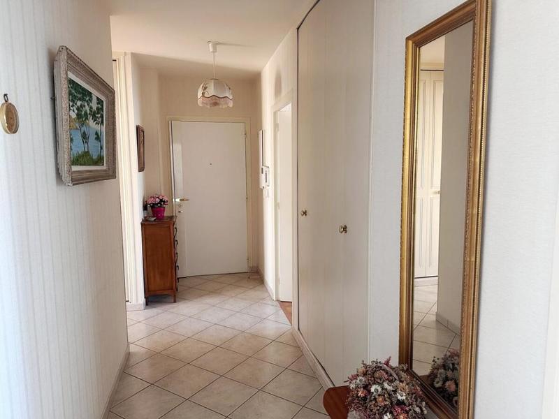 Appartement - 81 m² - 3 pièces