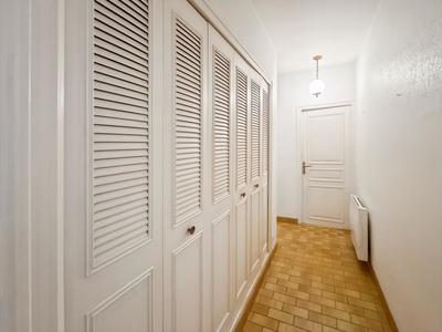 Propriété - 225 m² - 8 pièces