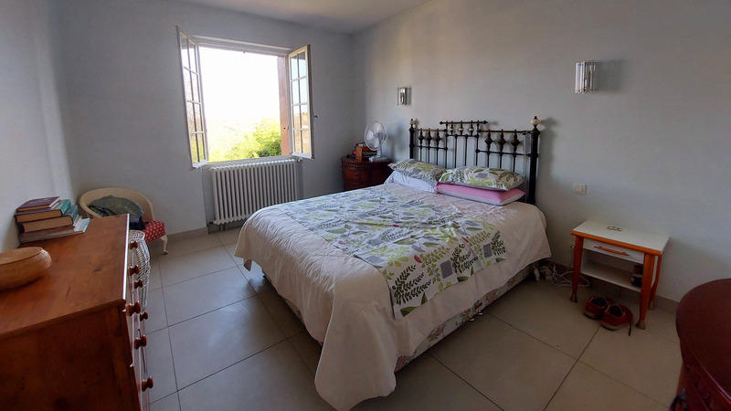 Maison - 244 m² - 8 pièces