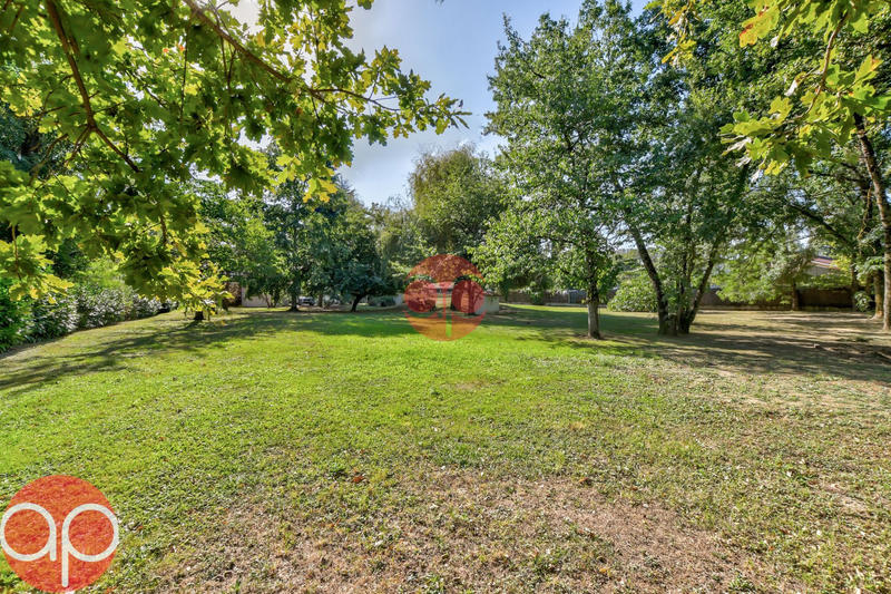 Maison - 246 m² - 5 pièces