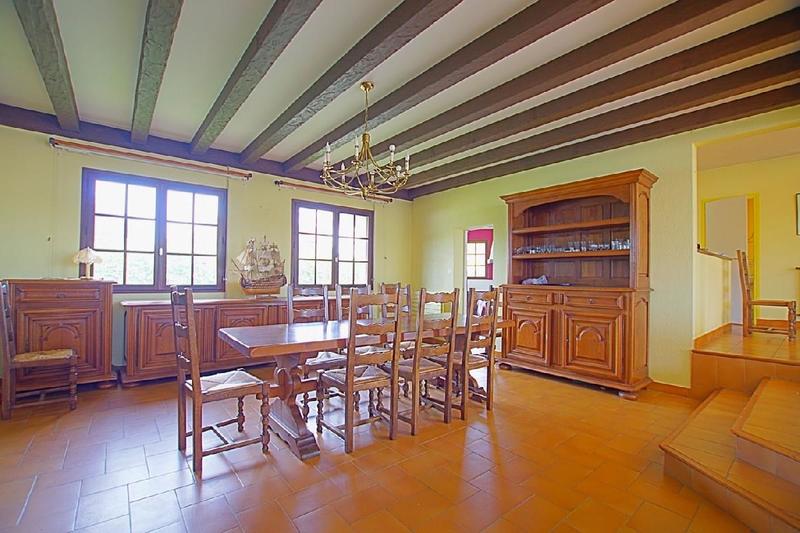 Maison - 268 m² - 10 pièces