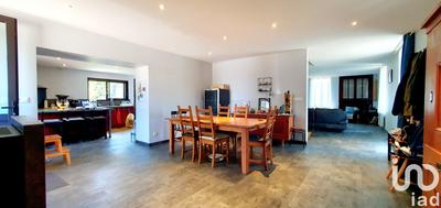 Maison - 196 m² - 7 pièces