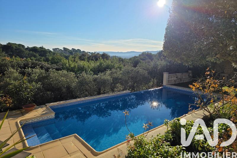 Maison - 182 m² - 7 pièces