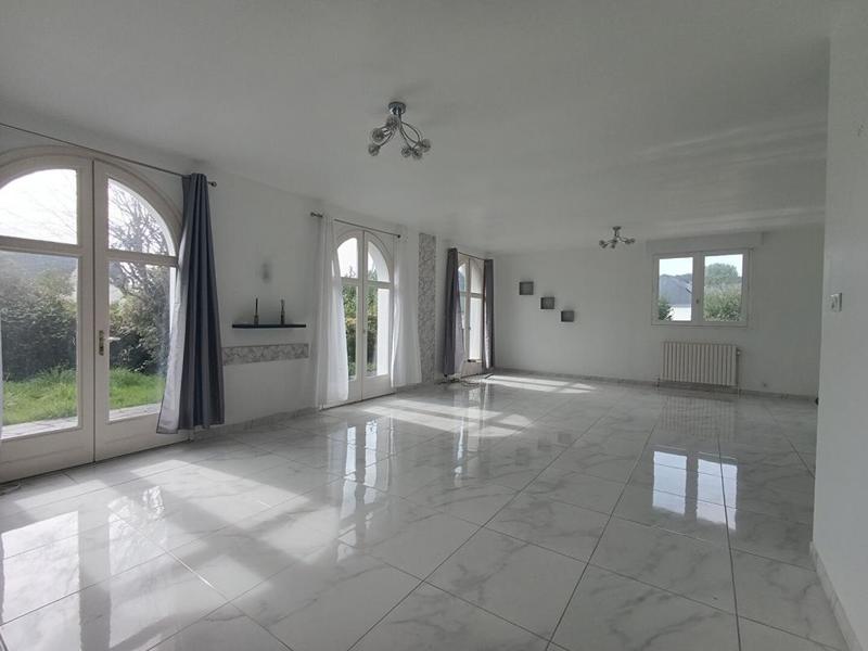 Maison - 196 m² - 7 pièces