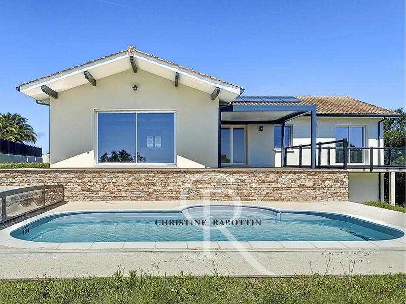 Maison - 143 m² - 4 pièces