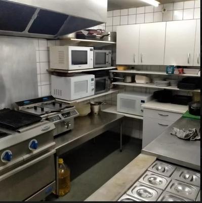 Maison - 584 m² - 32 pièces