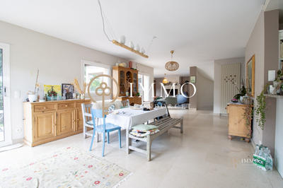 Maison - 280 m² - 7 pièces