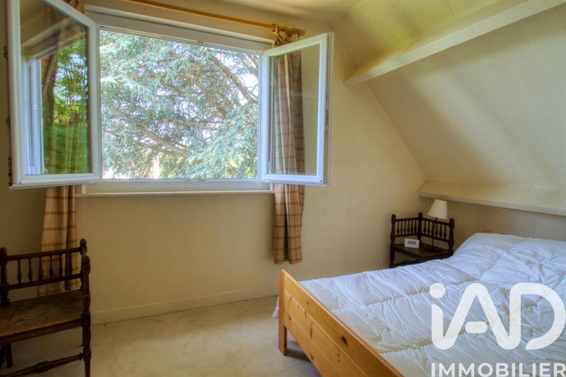 Maison - 230 m² - 10 pièces