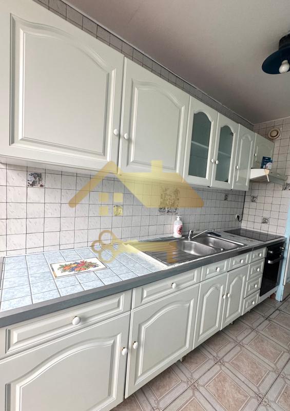 Appartement - 80 m² - 4 pièces