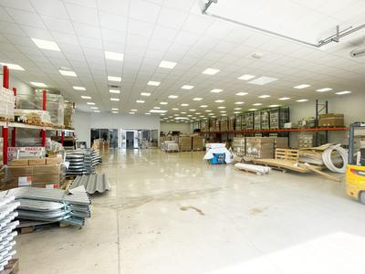 Local commercial - 693 m²