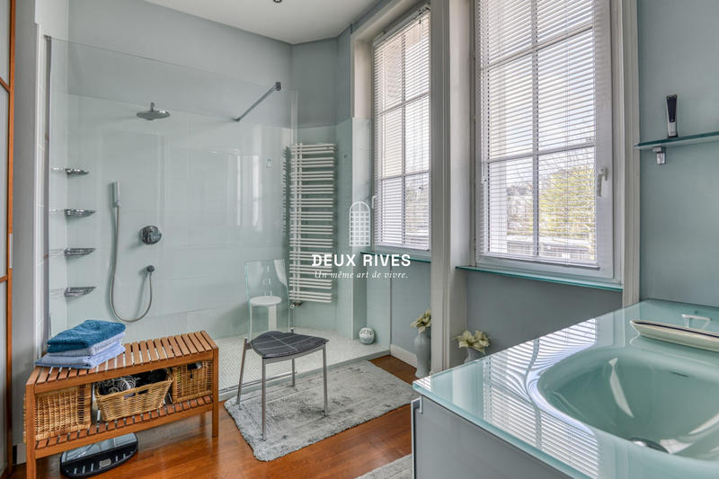 Appartement - 230 m² - 5 pièces