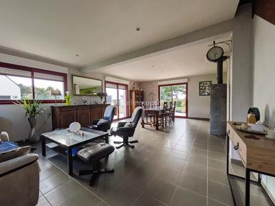 Maison - 135 m² - 6 pièces