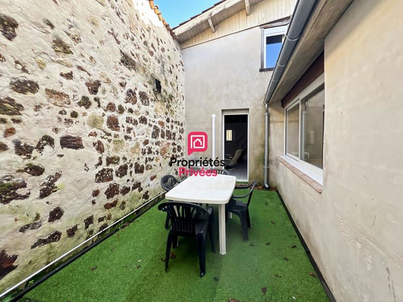 Maison - 90 m² - 5 pièces