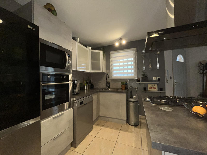 Villa - 100 m² - 3 pièces