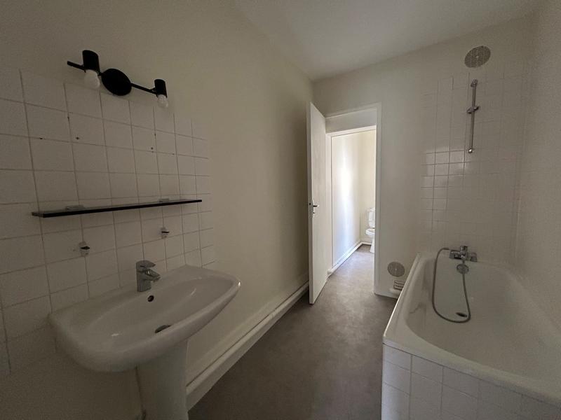 Appartement - 82 m² - 3 pièces