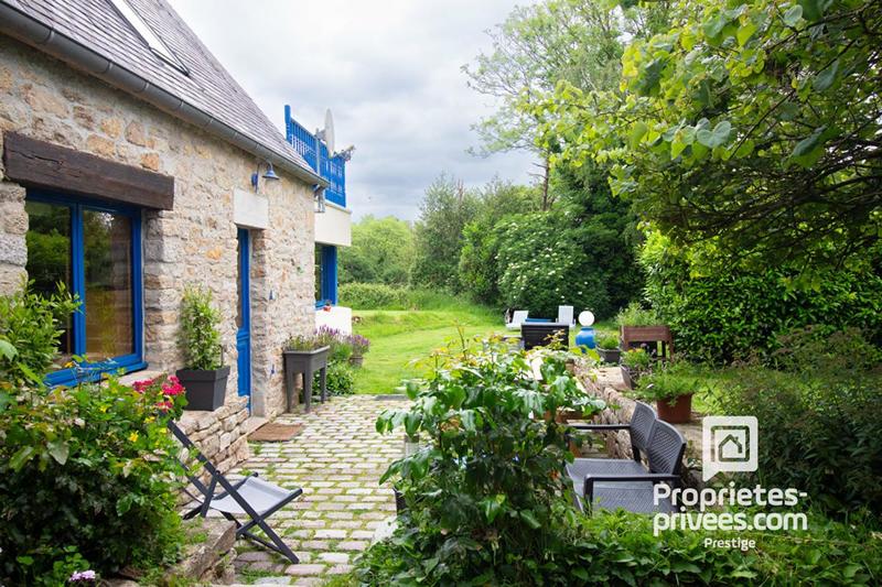 Demeure - 335 m² - 15 pièces