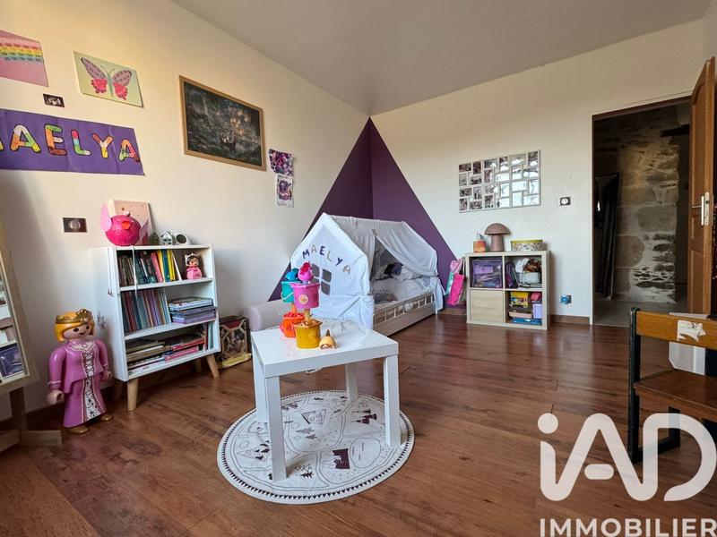 Maison - 217 m² - 6 pièces