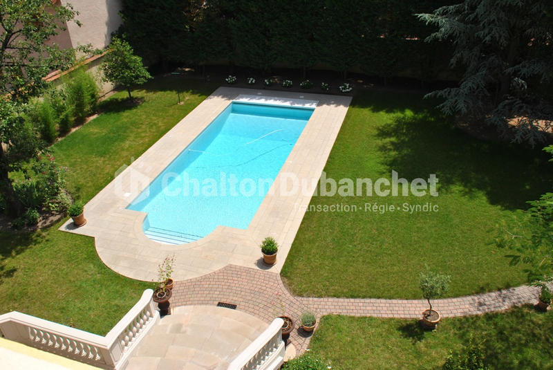 Maison - 299 m² - 7 pièces