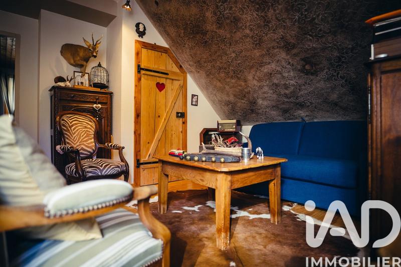 Maison - 202 m² - 5 pièces