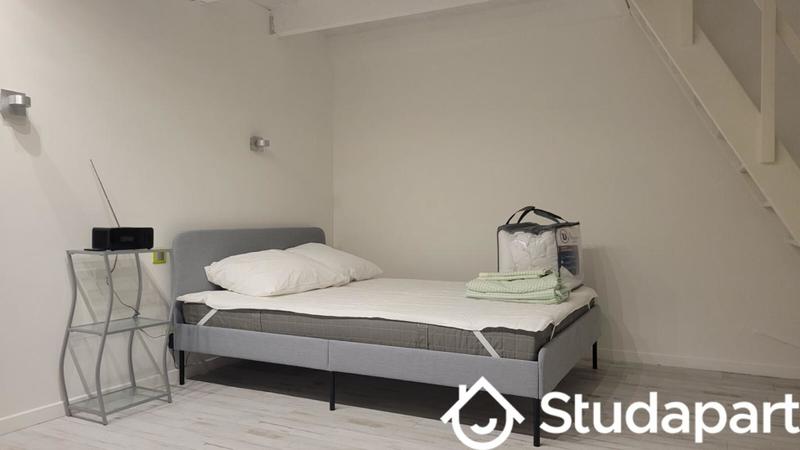 Chambre - 11 m² - 1 pièce