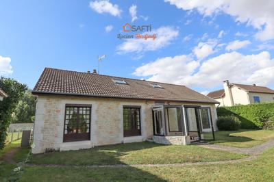 Maison - 110 m² - 6 pièces