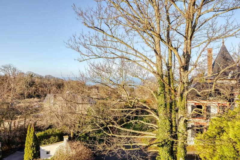 Maison - 190 m² - 7 pièces