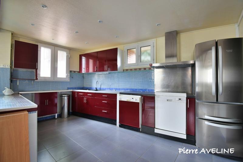 Maison - 187 m² - 7 pièces