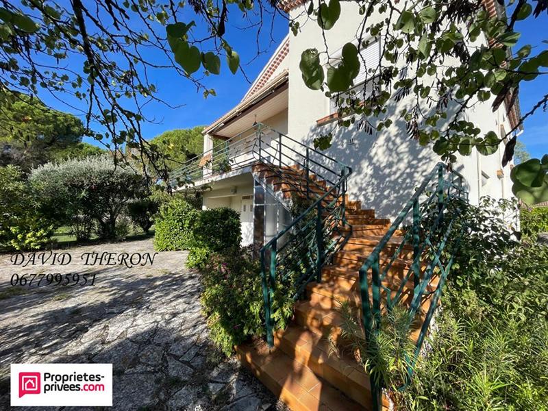 Maison - 139 m² - 9 pièces