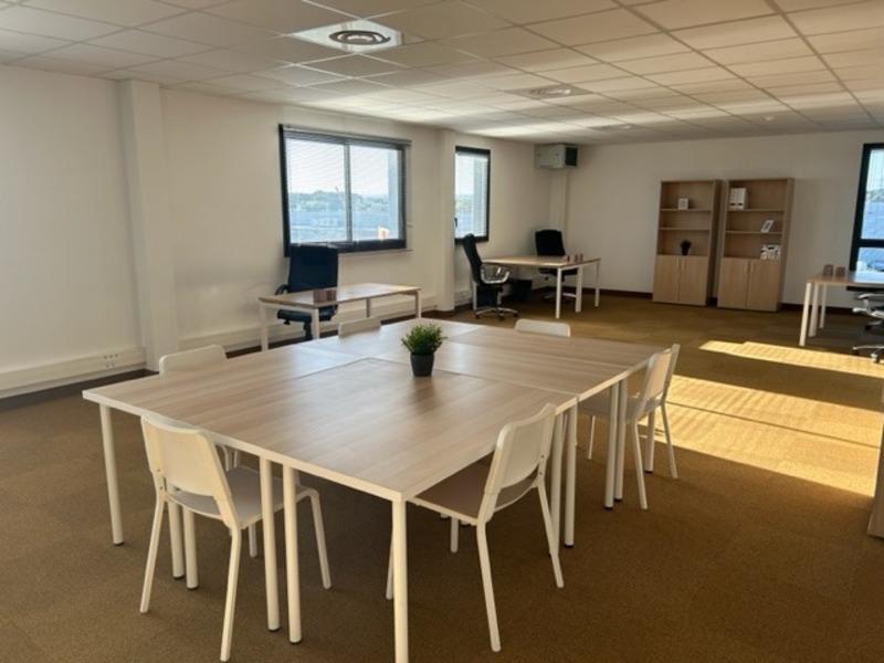 Bureau - 119 m² - 1 pièce