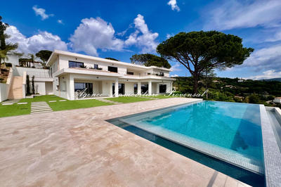 Villa - 400 m² - 5 pièces