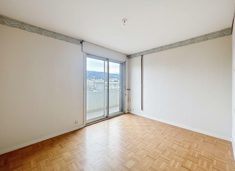 Appartement - 122 m² - 5 pièces
